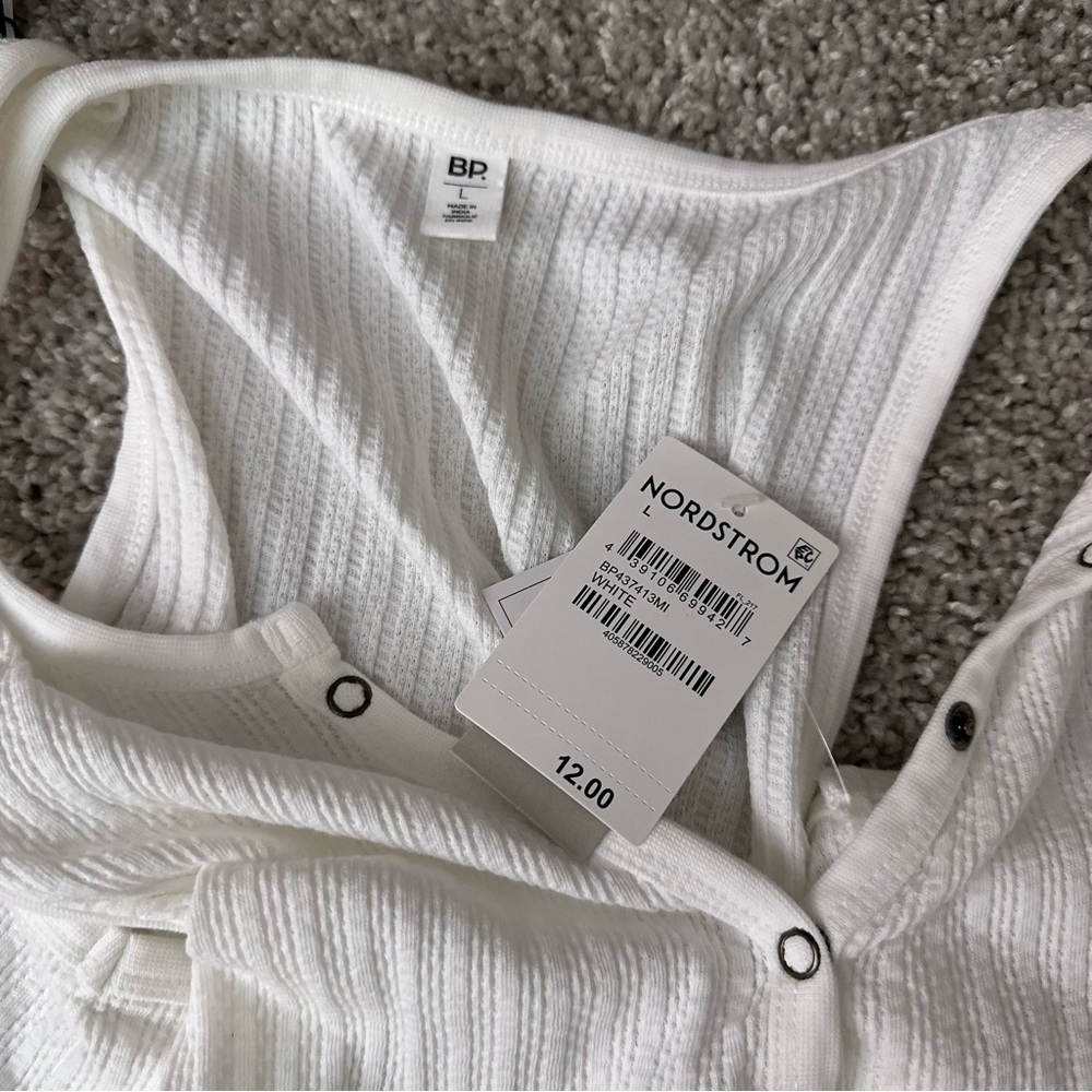 NEW Nordstrom BP White Ribbed Buttoned Tank Top. Size Large - Picture 5 of 5